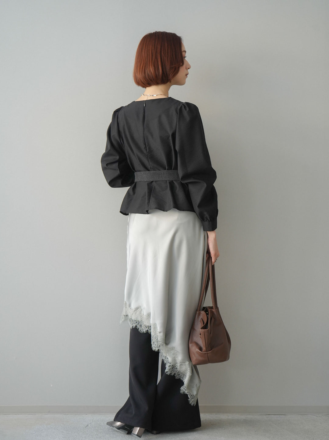 [SET]異素材ビスチェドッキングブラウス+センターシームフレアパンツ+サテンライクアシメレーススカート(3set)