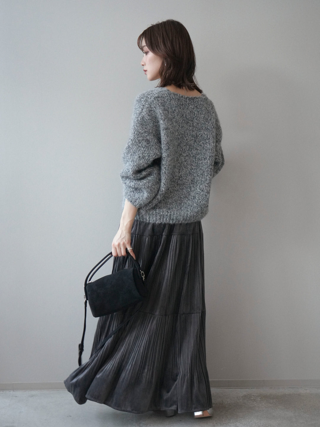 [SET]Vネックミックスヤーンニットプルオーバー+ベロアティアードワッシャースカート(2set)