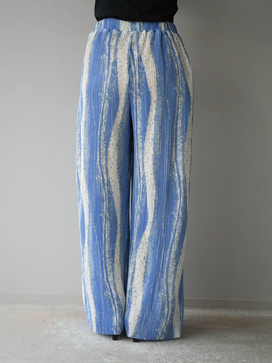 [予約]ニュアンスプリーツワイドパンツ/ライトブルー