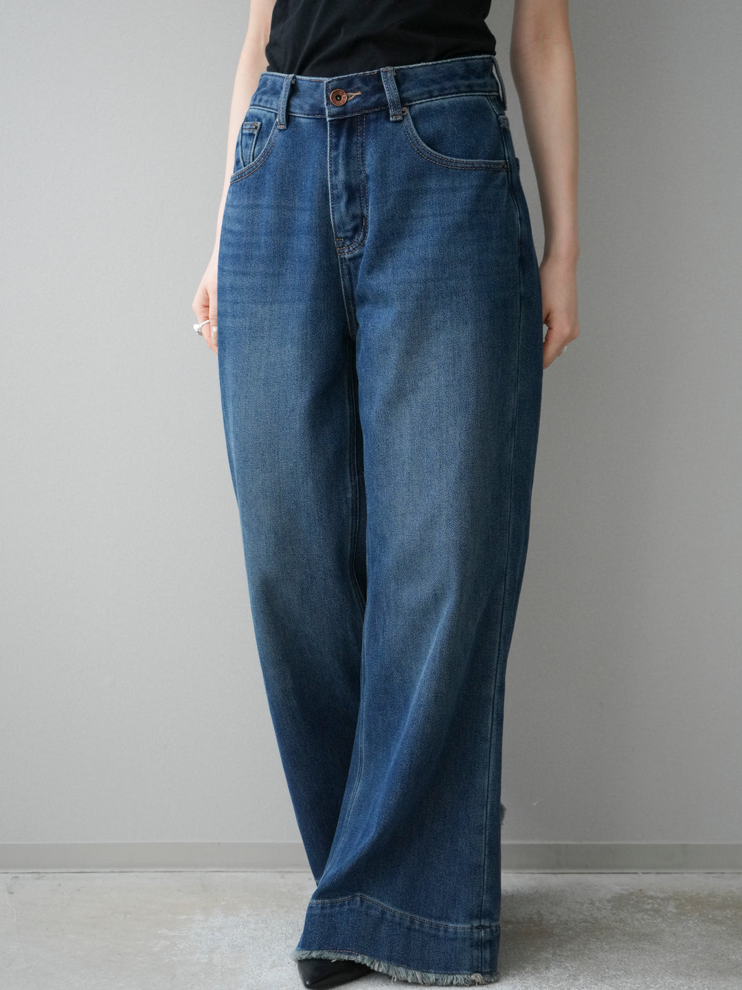 [予約]裏起毛裾フリンジワイドデニムパンツ/darkblue