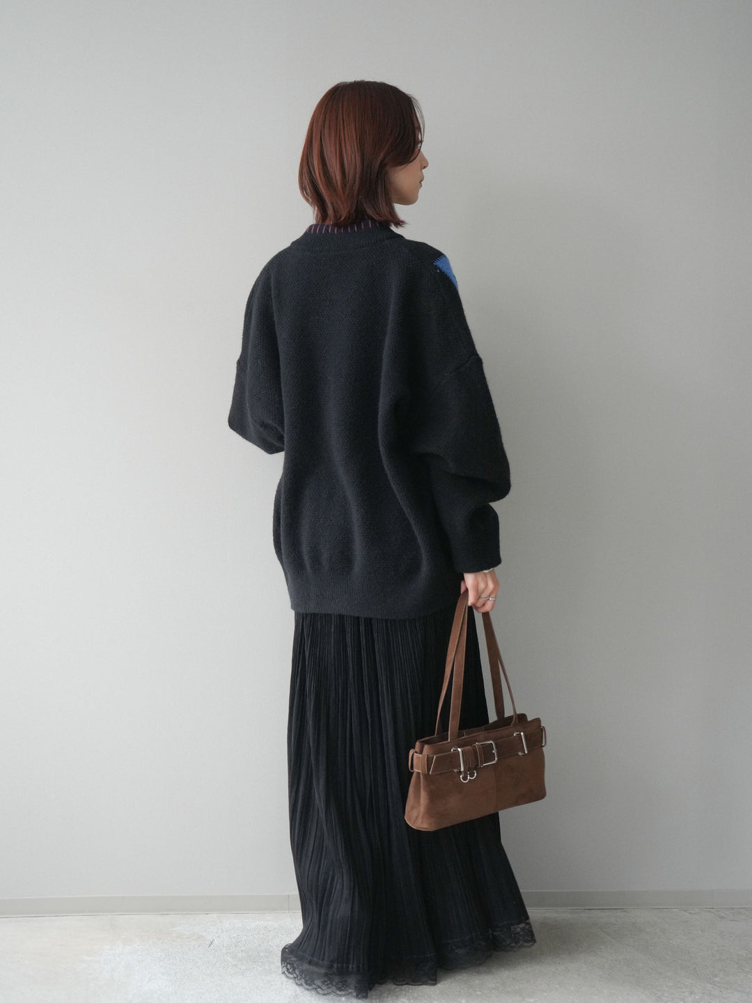 [SET]ハンドステッチアーガイルデザインニットカーディガン+裾レーススウェードプリーツマキシスカート(2set)