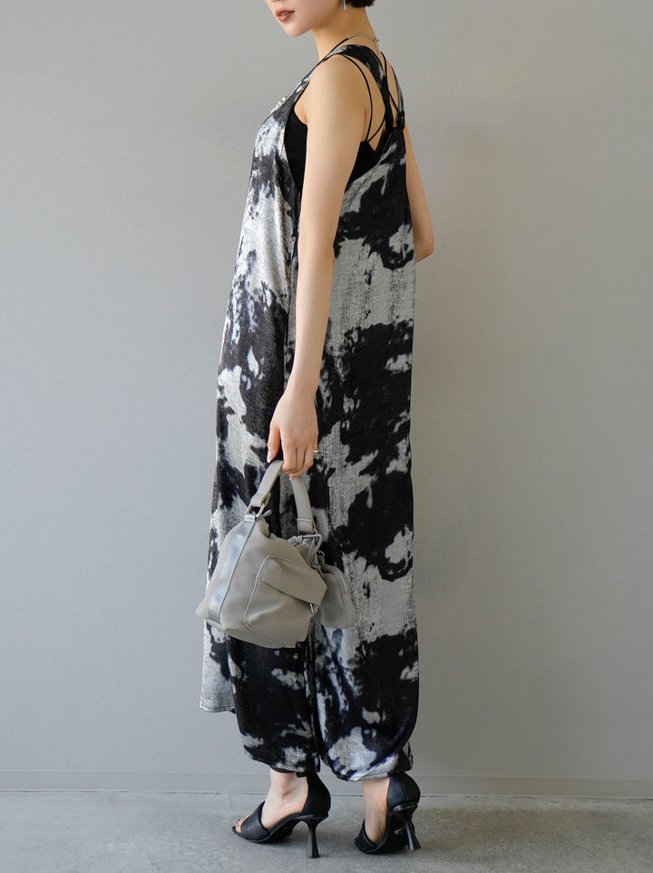 [Pre-order] Back cross foil print dress/gray