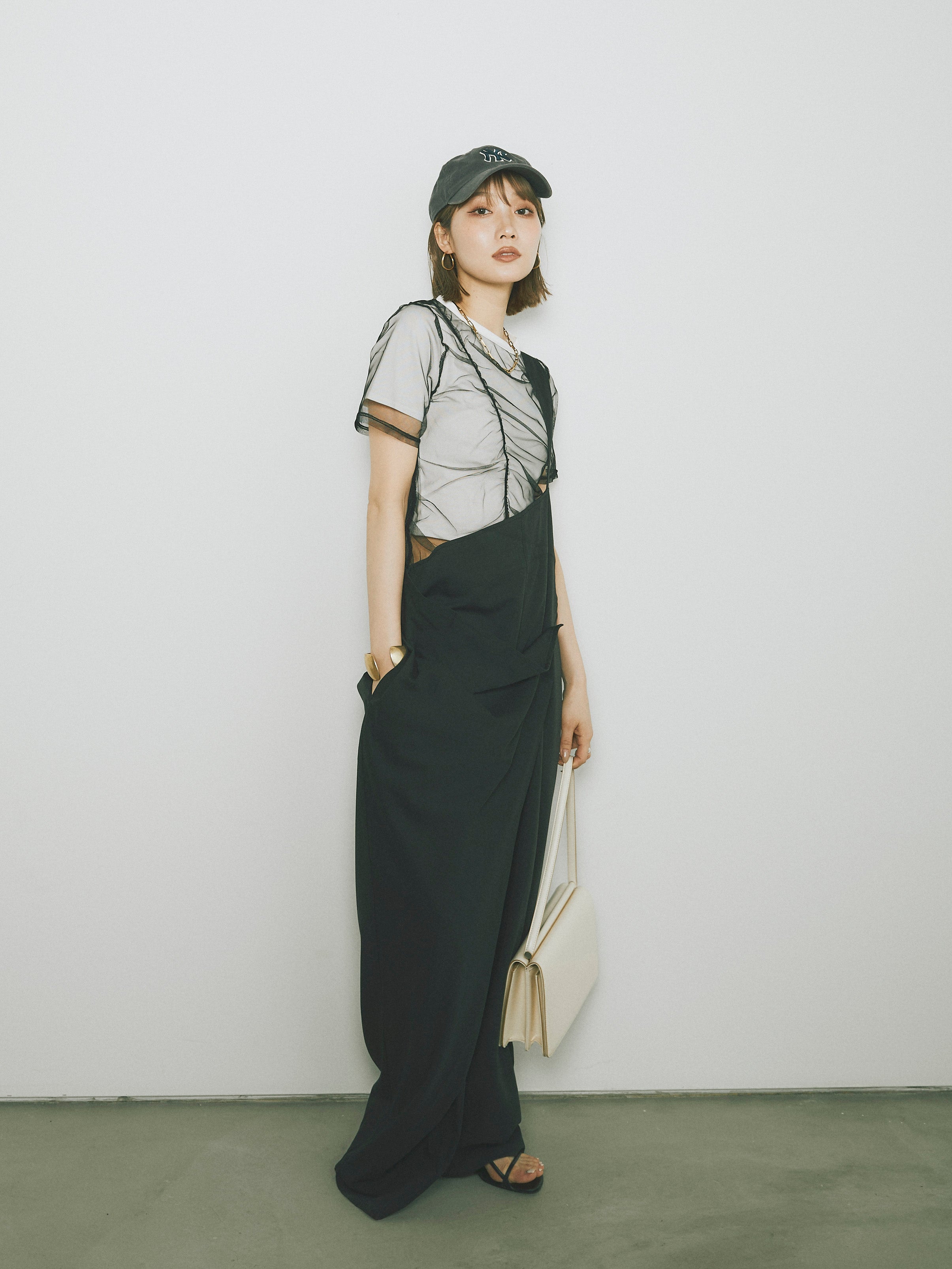 予約]ワンショルダーラップサロペット/ブラック – Lumier