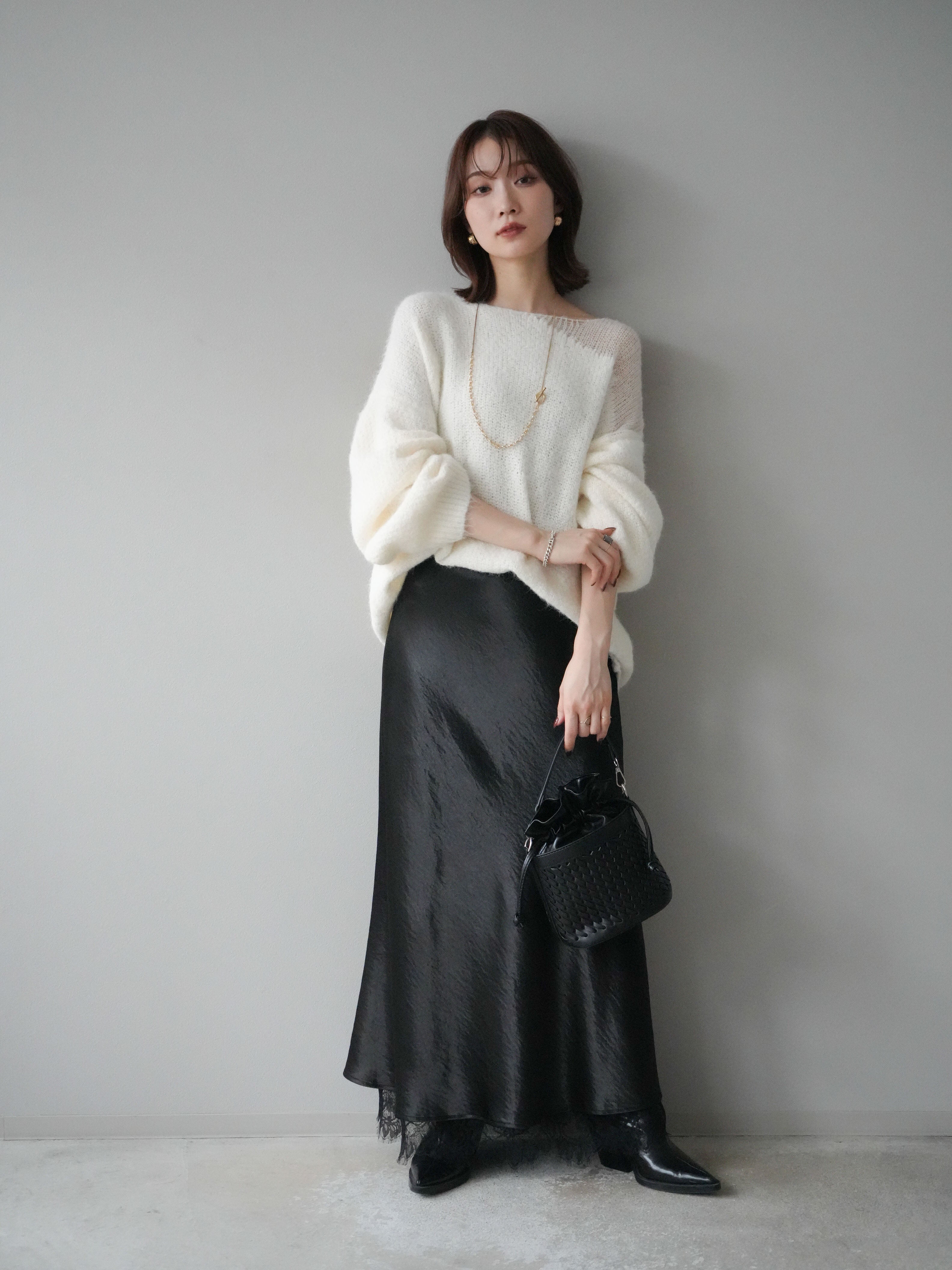 yumi---ページ 予約]ネック透かし編みニットプルオーバー/ホワイト – Lumier