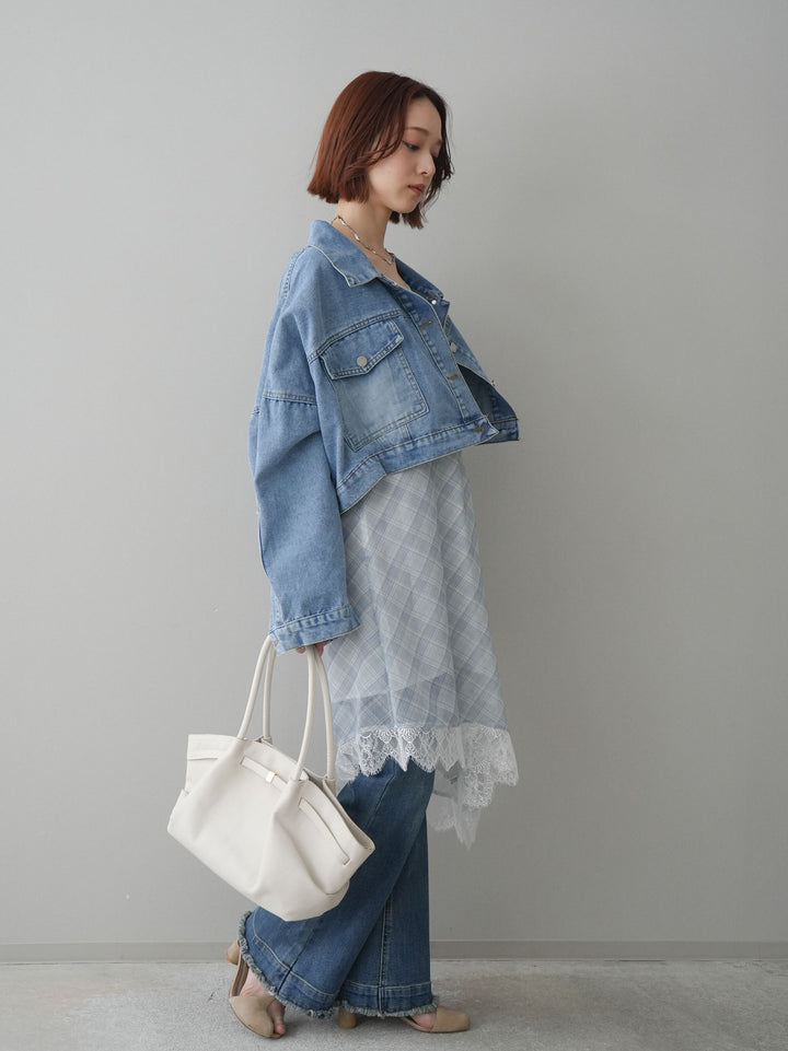 【套裝】牛仔短版襯衫外套+不對稱格紋蕾絲吊帶背心+流蘇半喇叭牛仔褲（三件套）