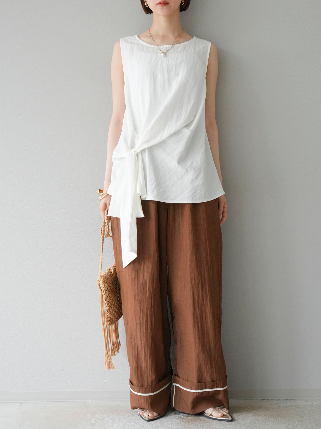 [SET] 前裹式無袖上衣+麻質下擺回型寬褲（2件組）