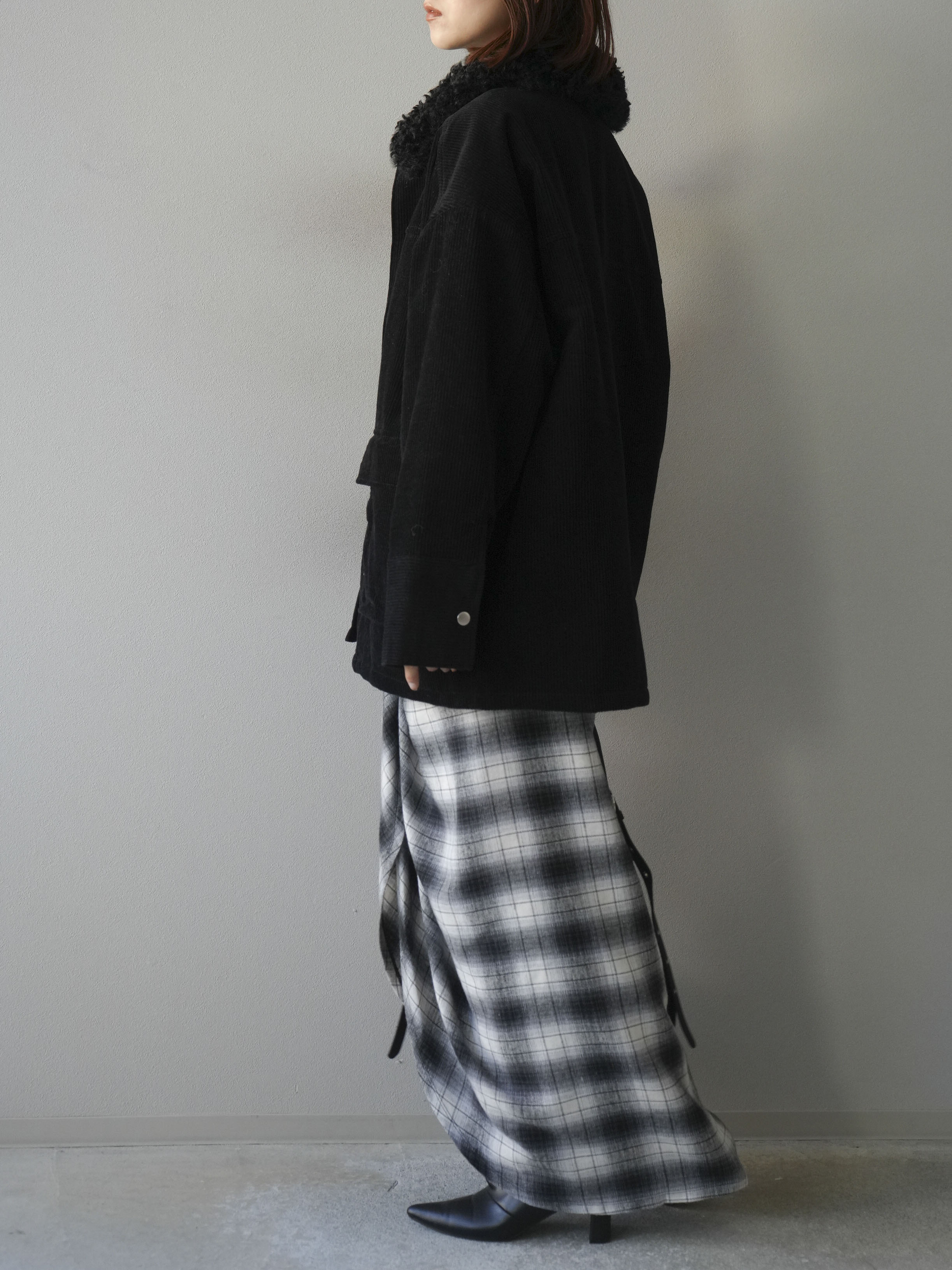 Libelice ブラック　コーデュロイ　スノージャケット 予約]コーデュロイ襟レザーステンカラージャケット/ブラック