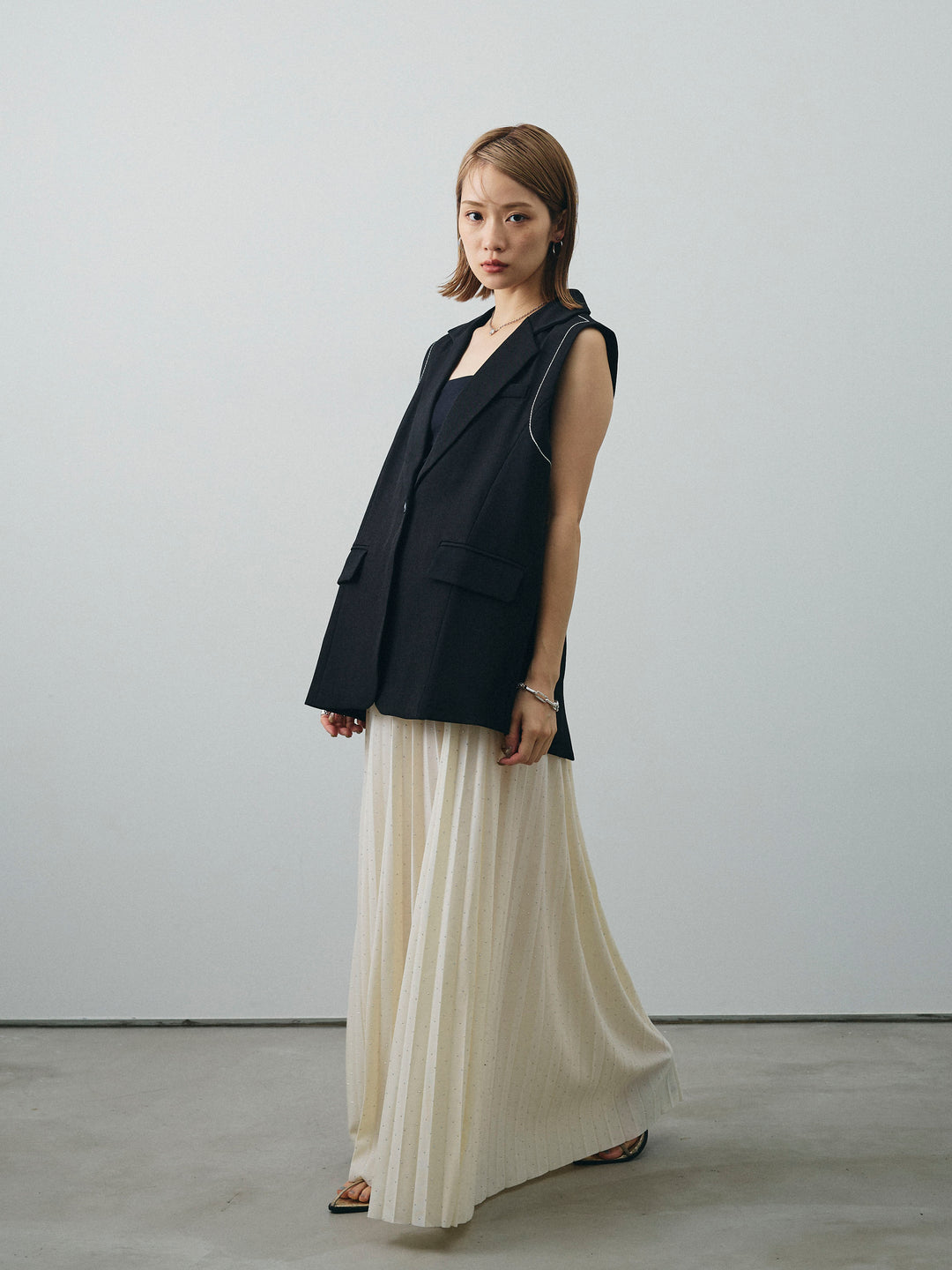 [予約]ラインストーンプリーツスカート/アイボリー