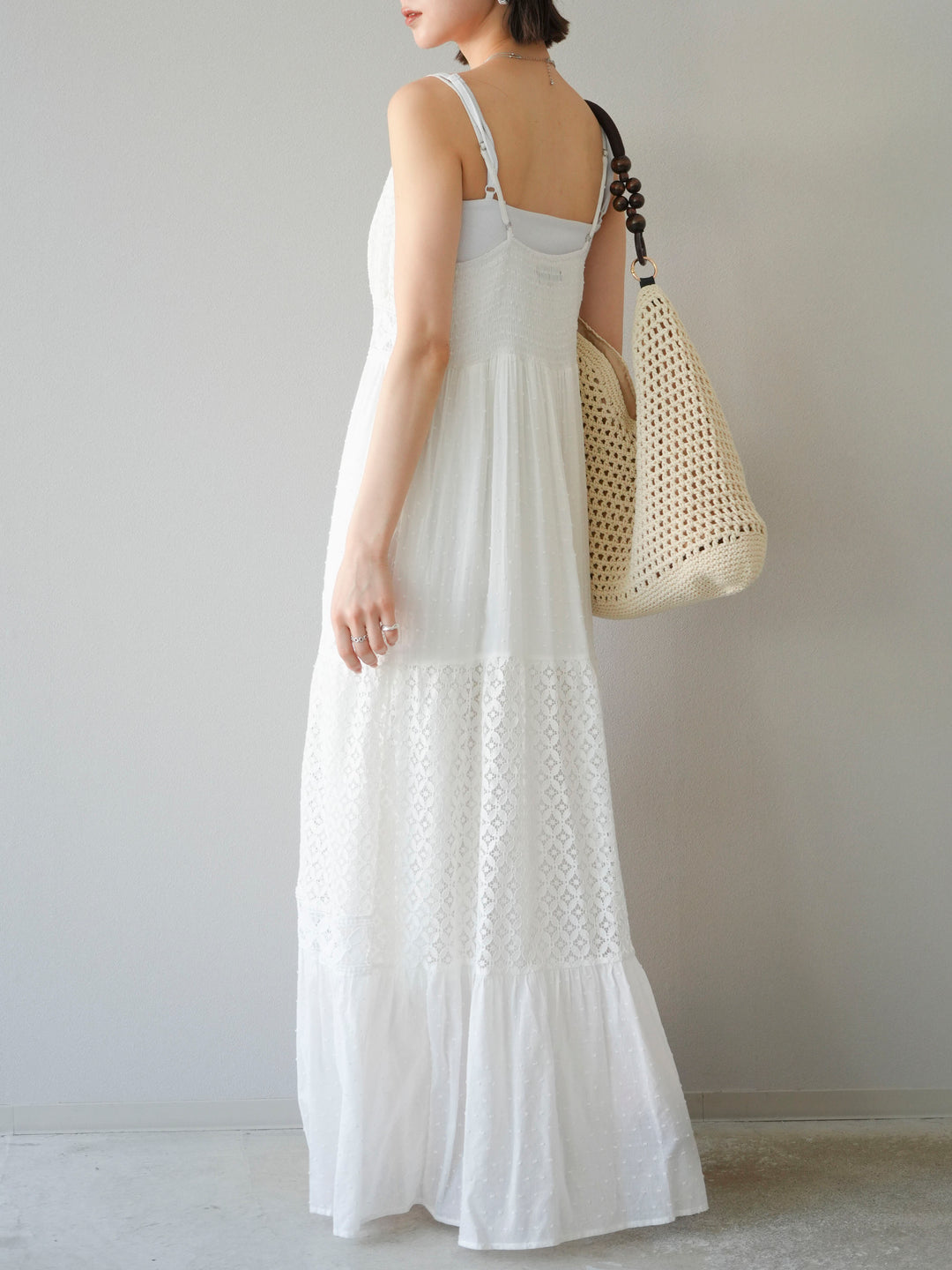 [SET] 蕾絲花邊吊帶裙+網紗羅紋罩杯吊帶背心（2件組）