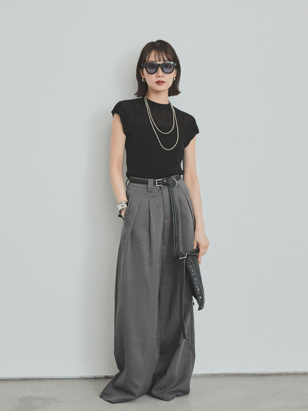 【預購】亞麻觸感褶皺寬褲/炭灰色