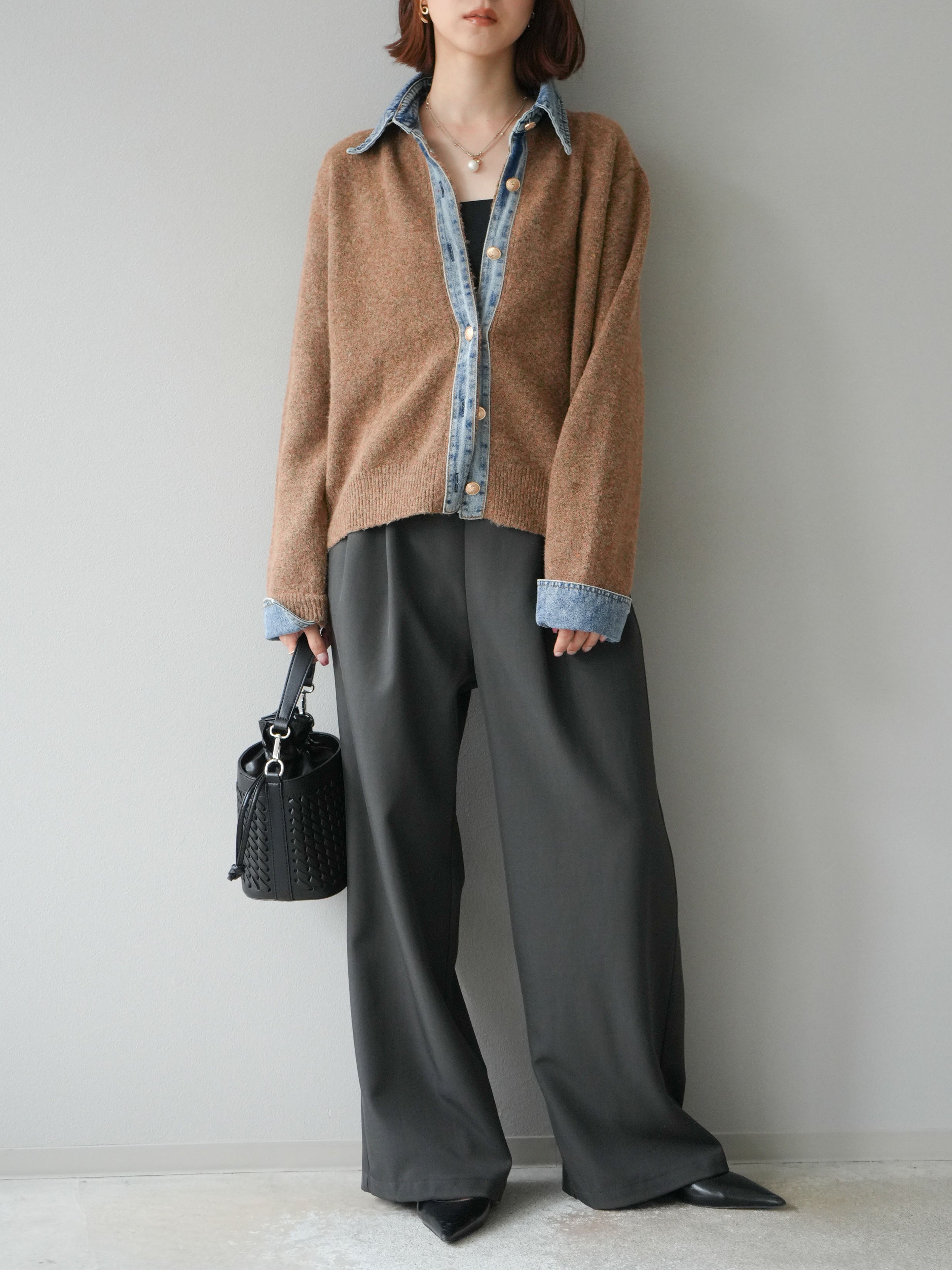 SET]デニム襟ボタンニットカーディガン+エステルタックワイドパンツ