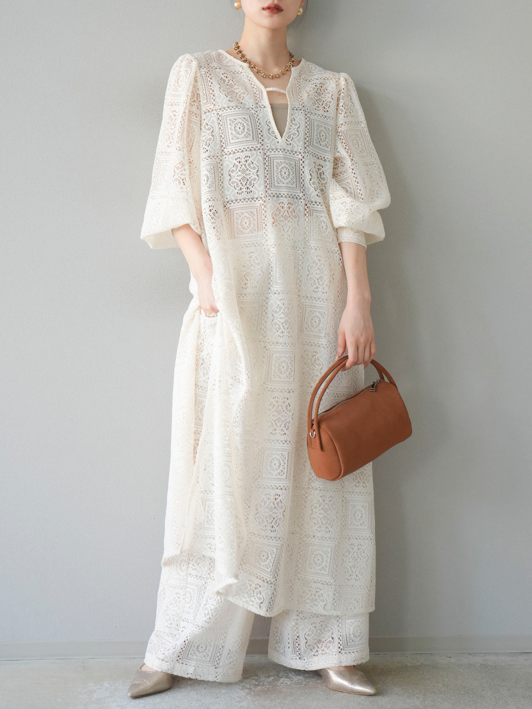 【套裝】塊蕾絲捲袖洋裝+塊蕾絲寬褲（2套）
