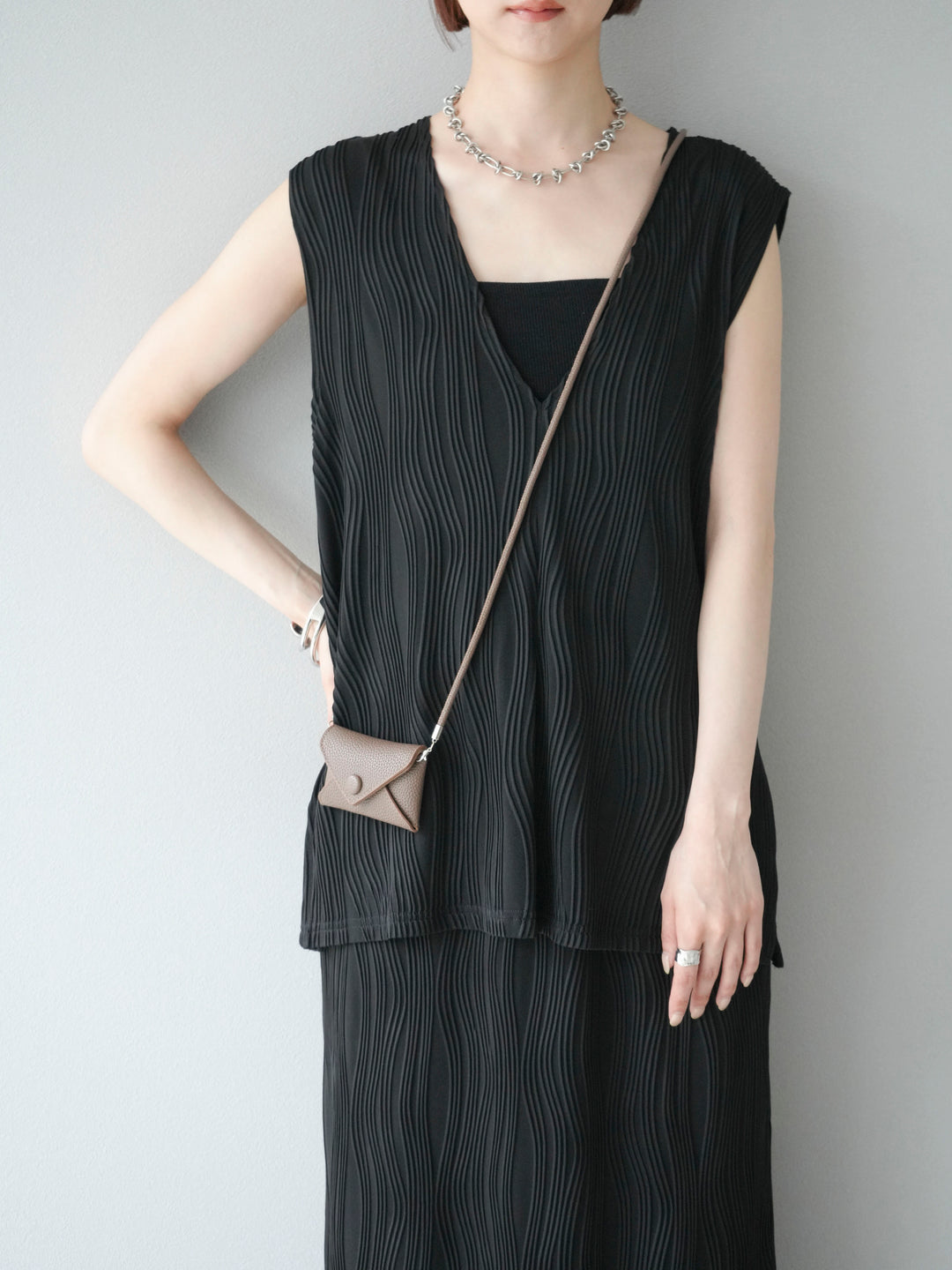 [SET] 波浪滾邊V領背心 + 波浪滾邊V領背心 (2套)