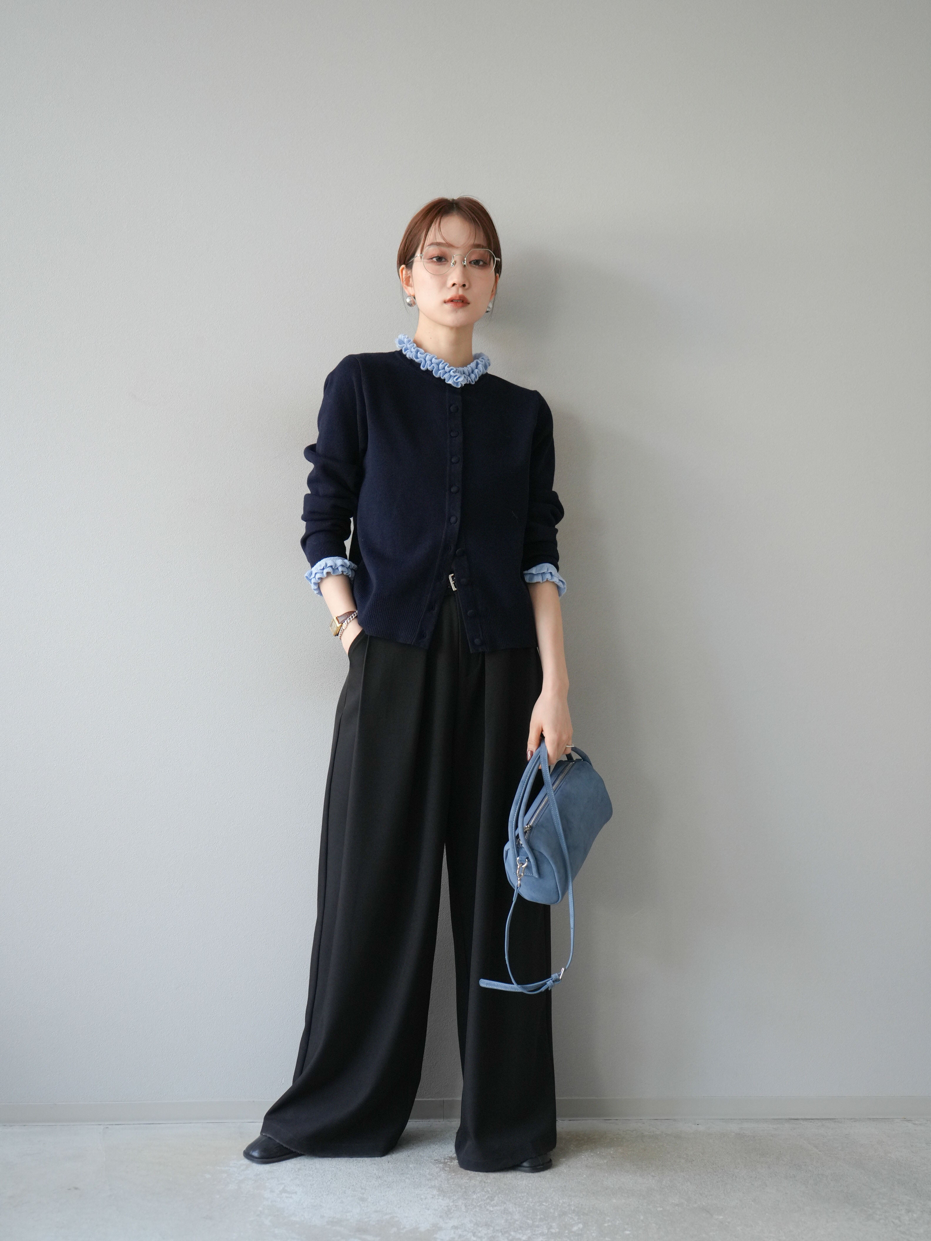 予約]フリルデザインコンパクトニットカーディガン/ネイビー – Lumier