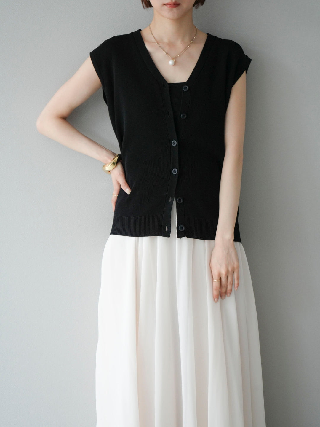 [SET]Vネックレーヨンニットベスト+選べるアクセセット(2set)