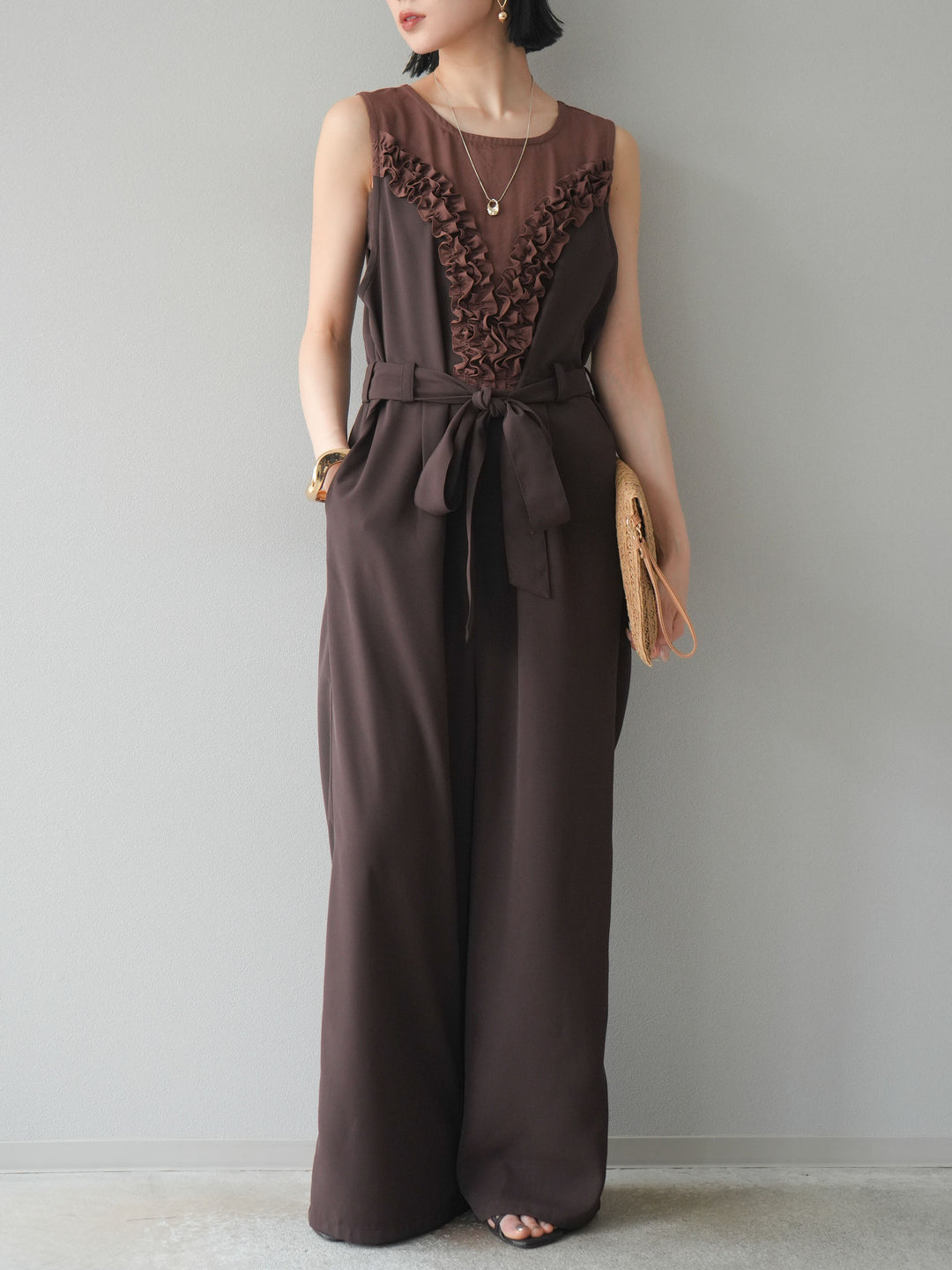 [預購] 荷葉邊設計連身褲/棕色