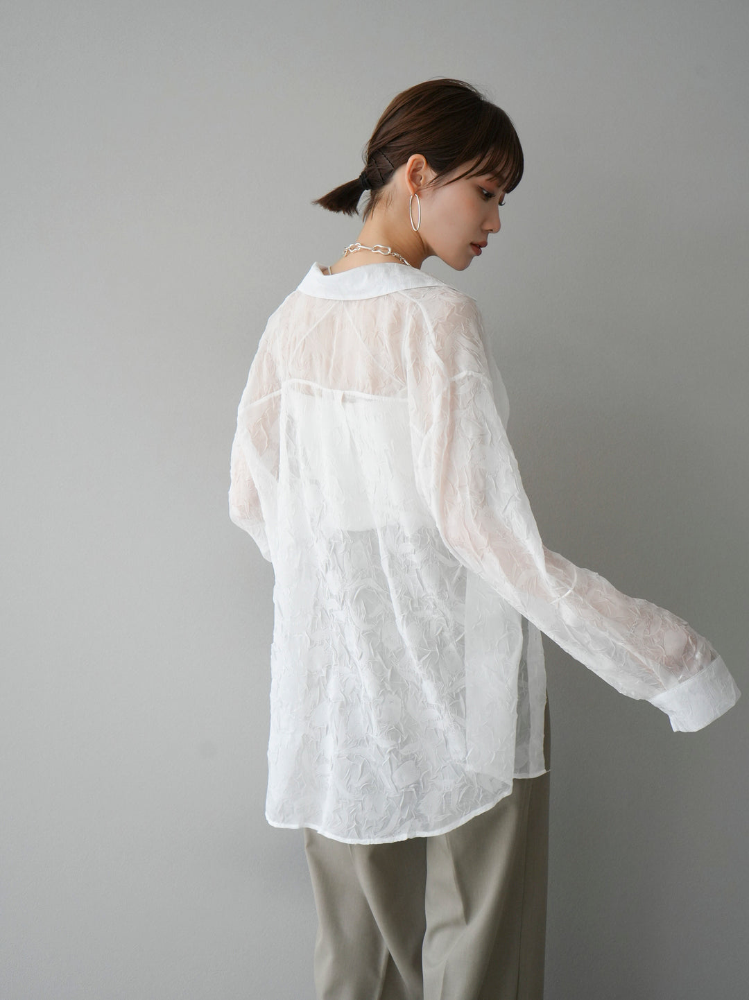 [Pre-order] Tulip Jacquard Sheer Shirt/White