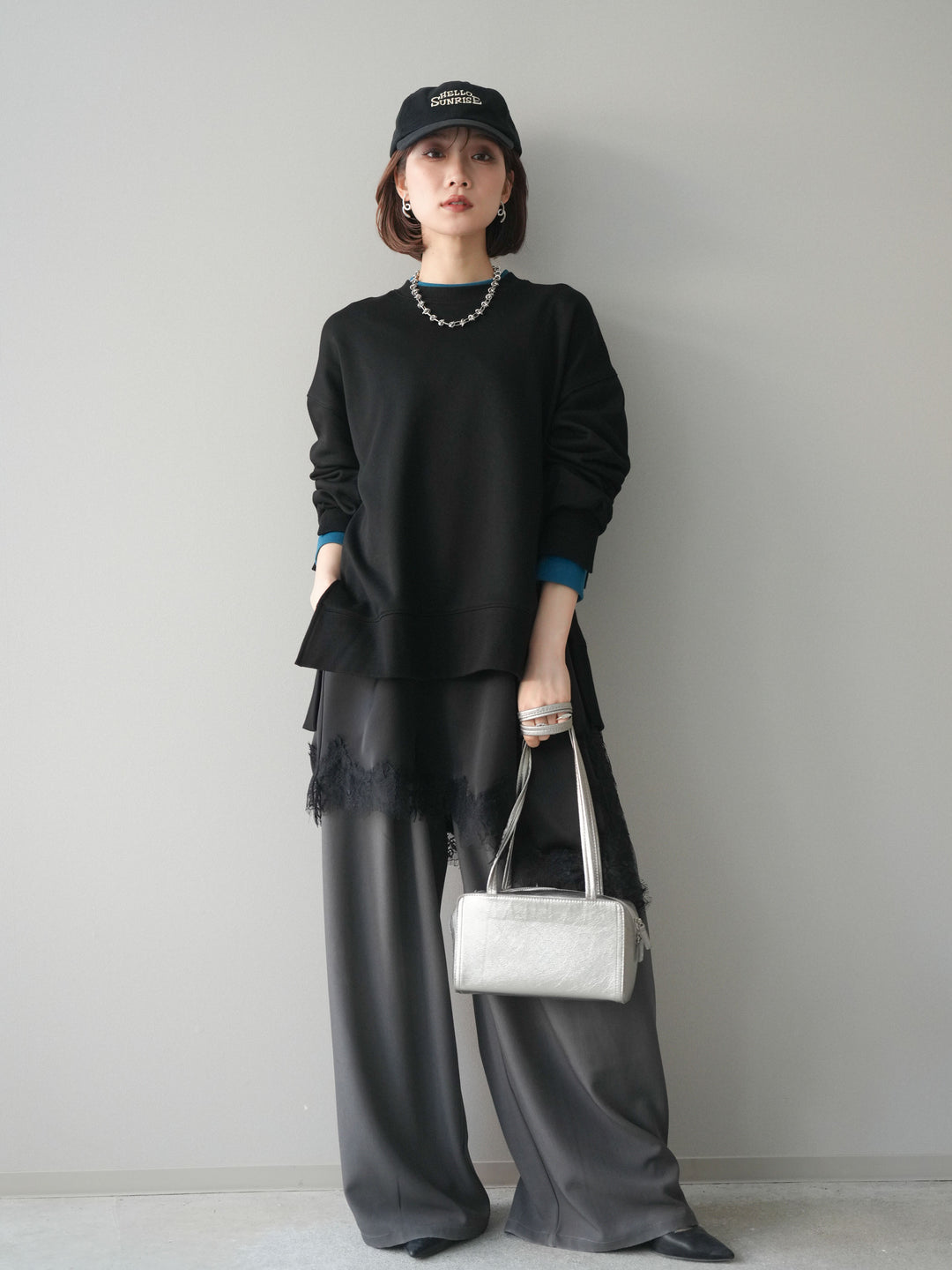 [予約]配色レイヤードデザインスエットプルオーバー/black