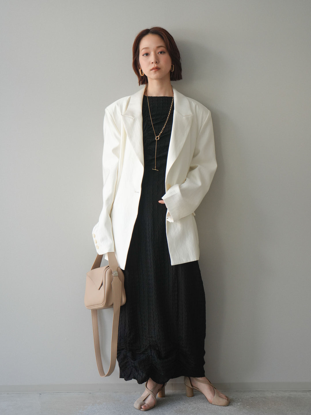 [SET]シャーリングジャガードノースリーブワンピース+エフォートレステイラードジャケット(2set)