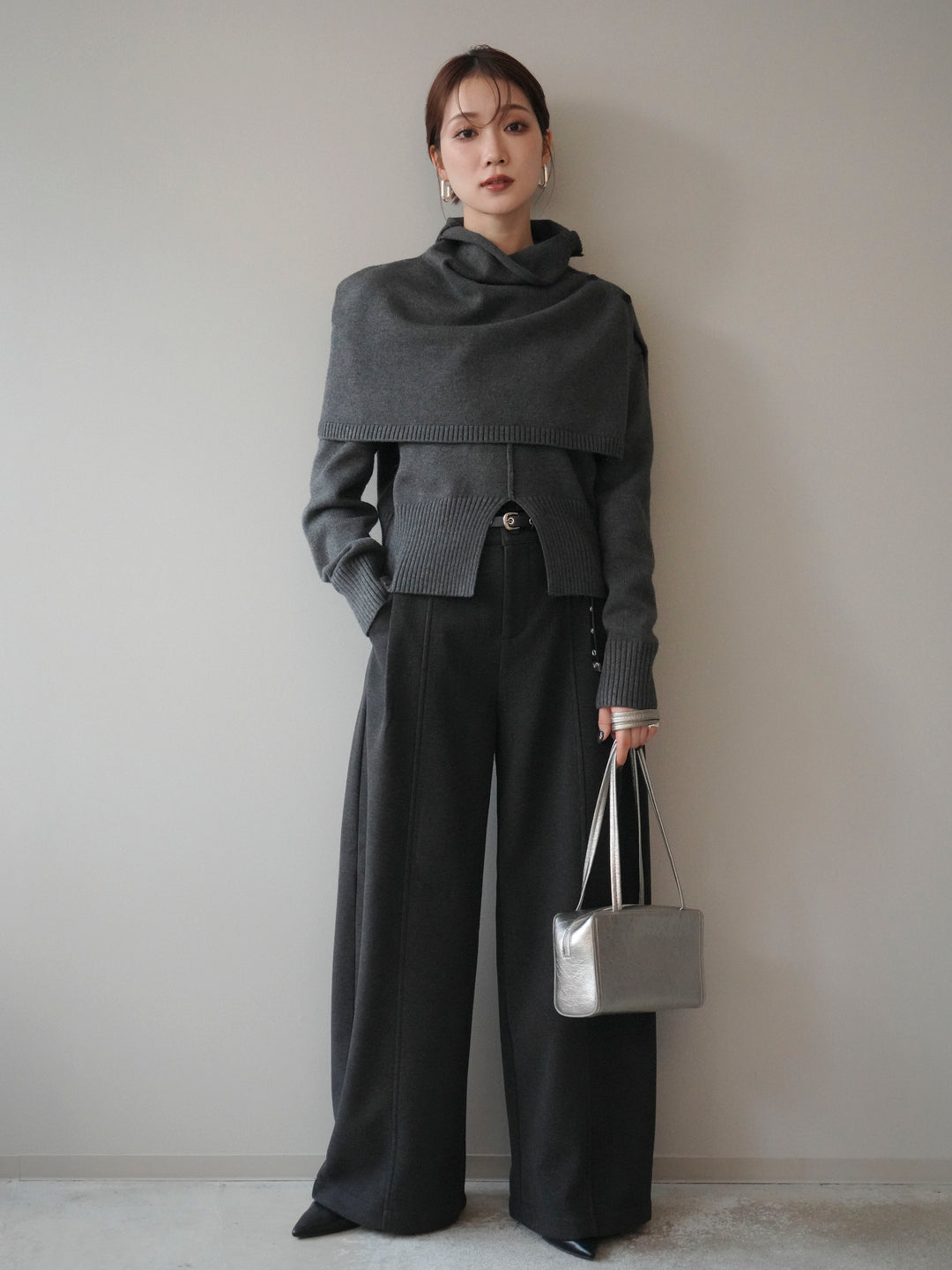 [予約]フロントスリットネックアンサンブルニット/charcoal