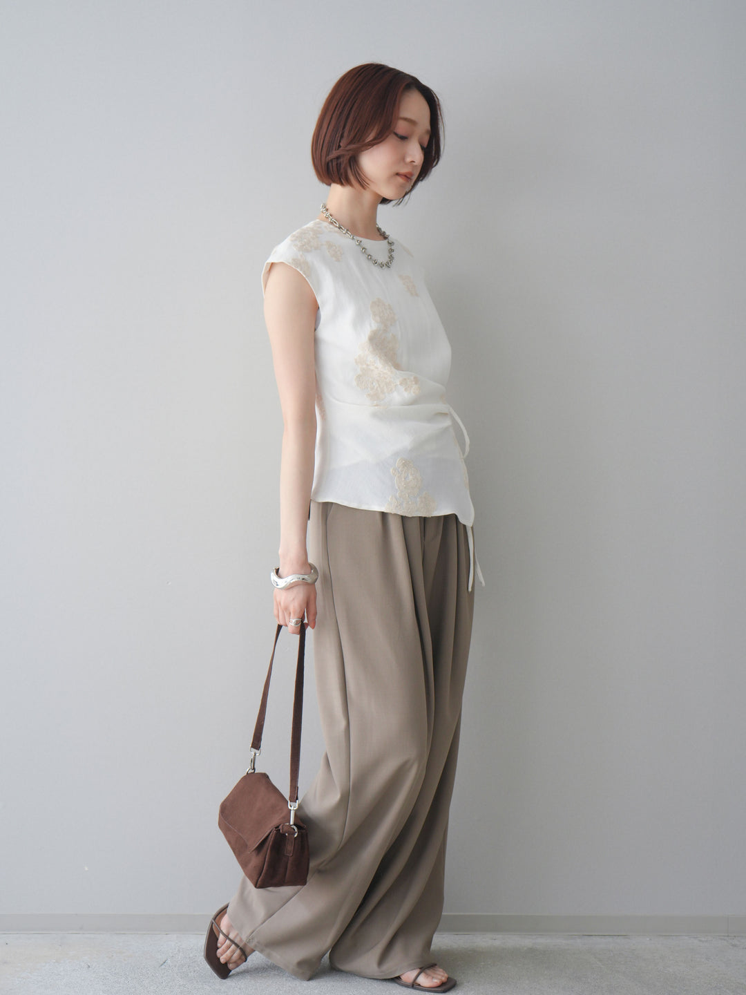 [SET]リネンタッチフラワージャガードトップス+ベルト付キーホルダーモチーフワイドパンツ(2set)