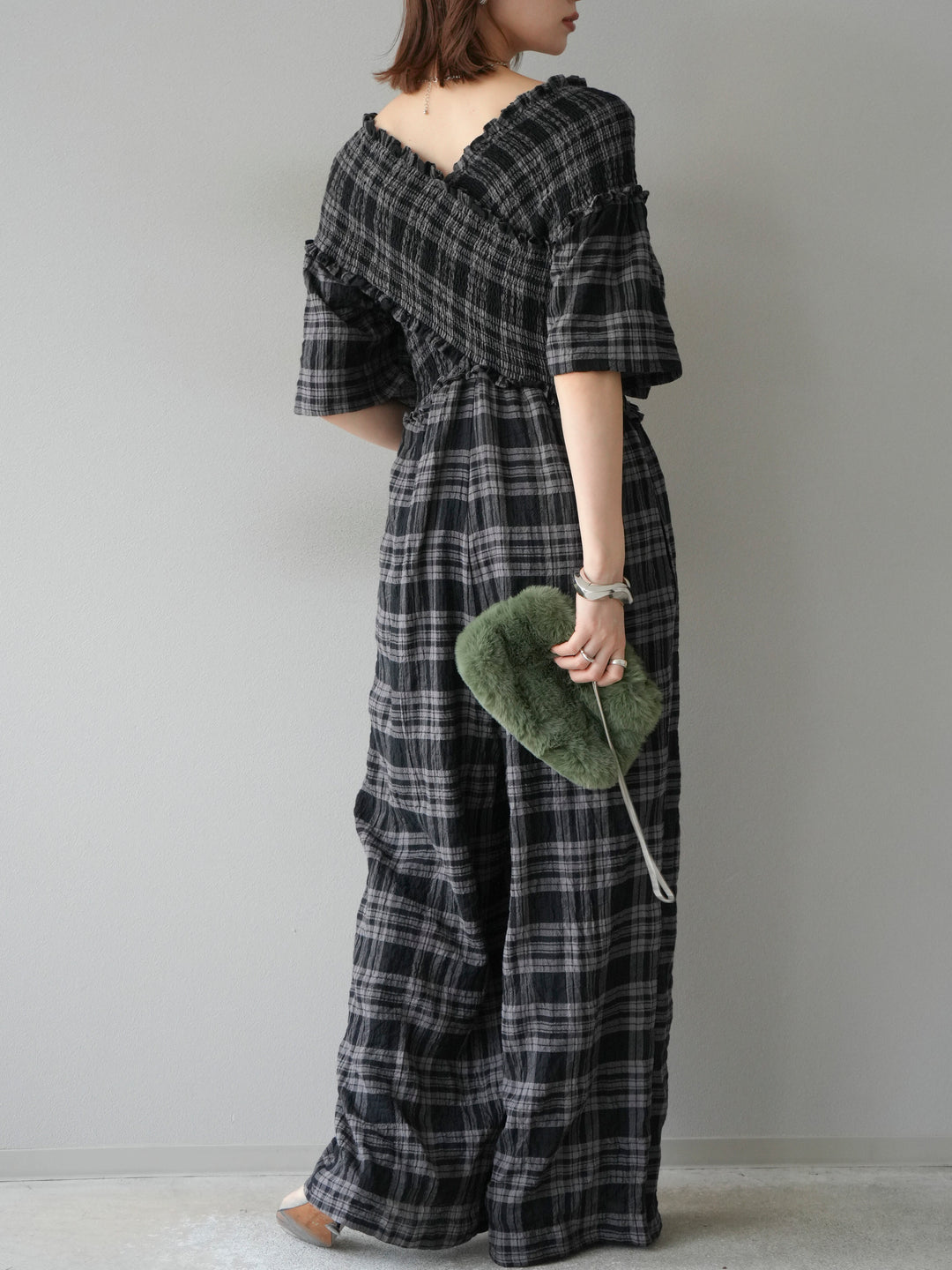 [予約]チェック柄ハーフスリーブシャーリングクロスサロペット/ブラック