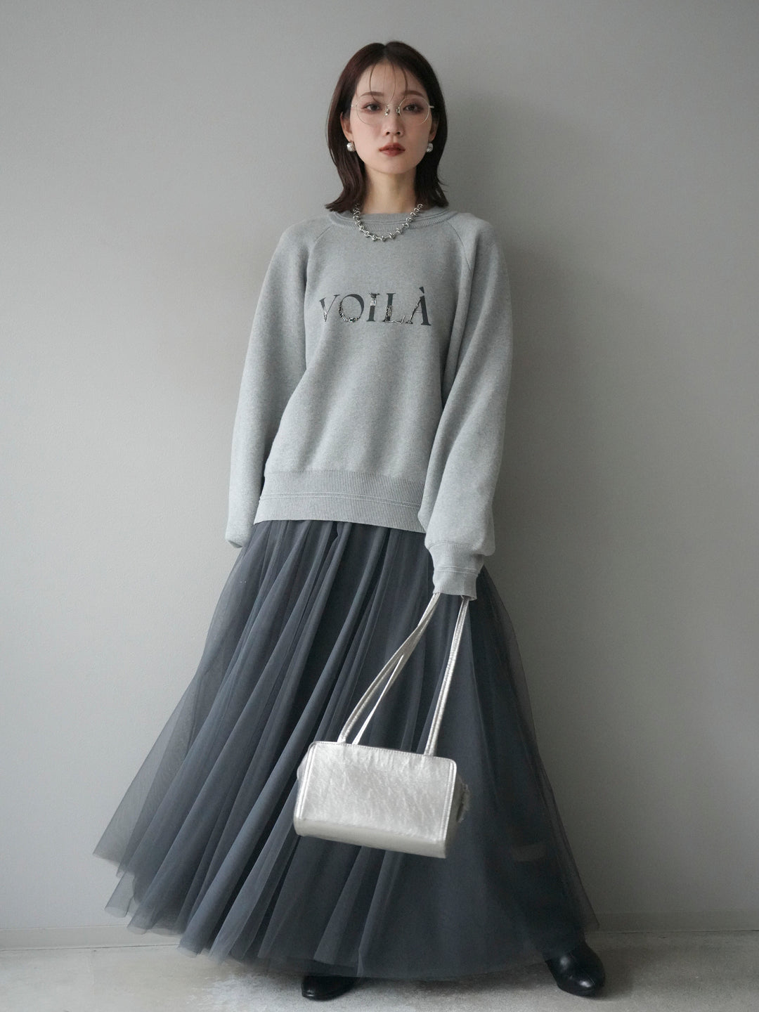 [予約]スウェットライクビーズロゴ刺繍ニットプルオーバー/mokugray