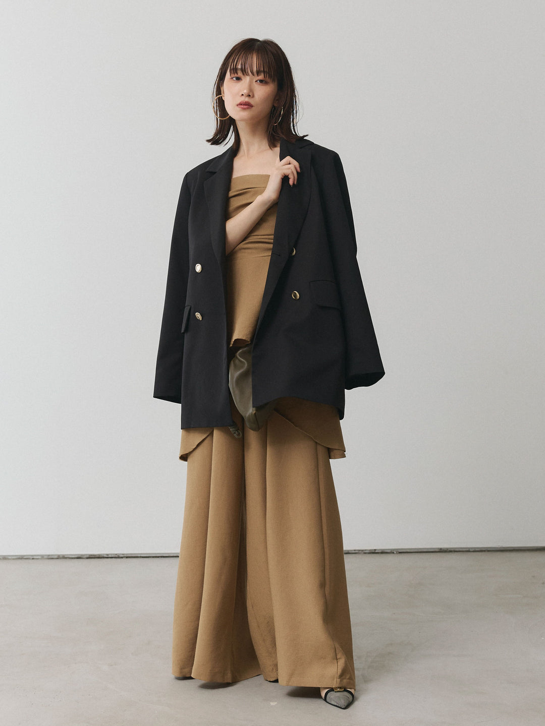 【Allure】[SET]ぺプラムベアトップス＆ワイドパンツSET UP+ダブルブレストオーバージャケット(2set)