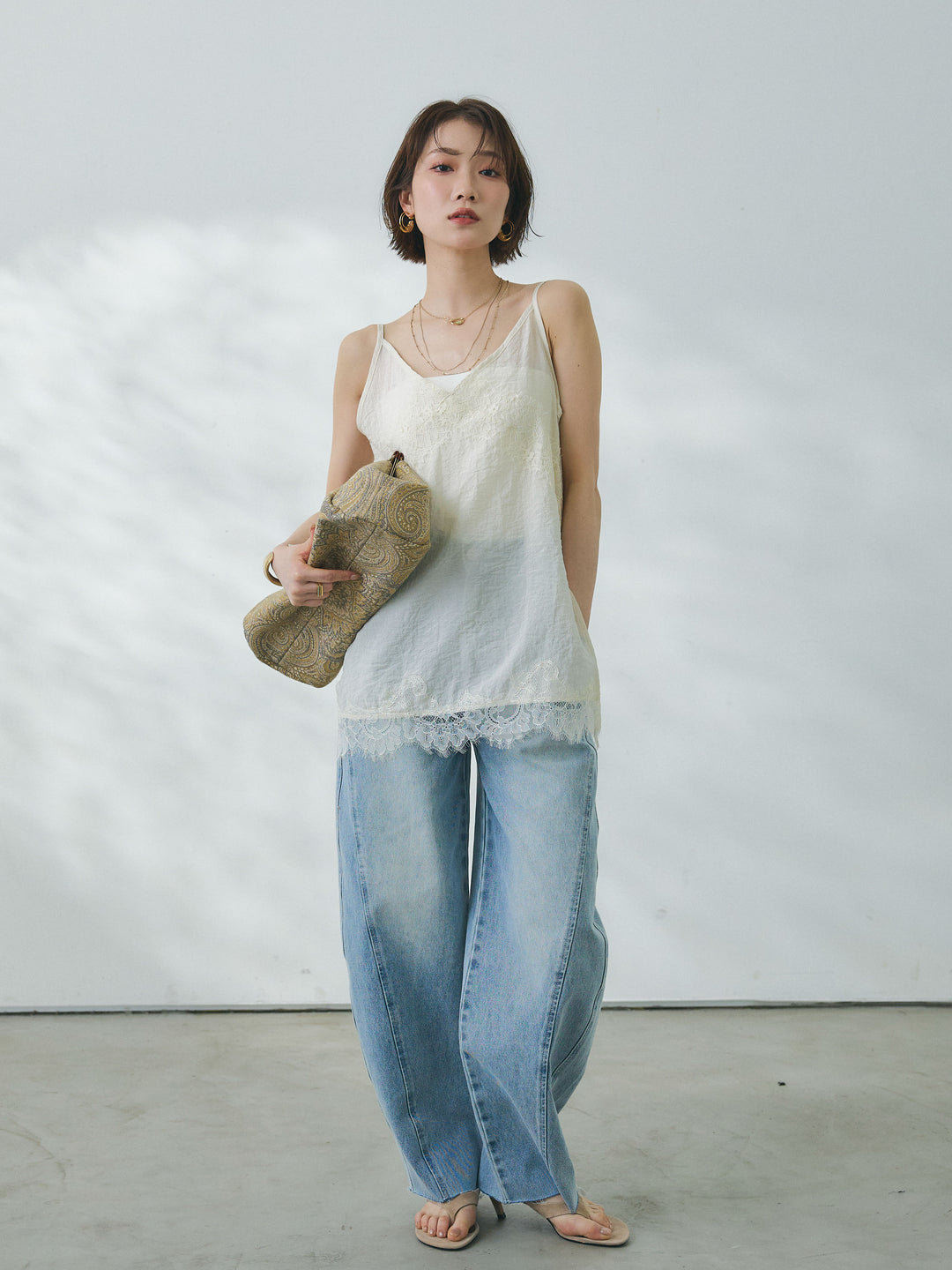 【Allure】[SET]リネンタッチレース切替キャミソール+ウエストフリンジカットオフカーブデニムパンツ(2set)