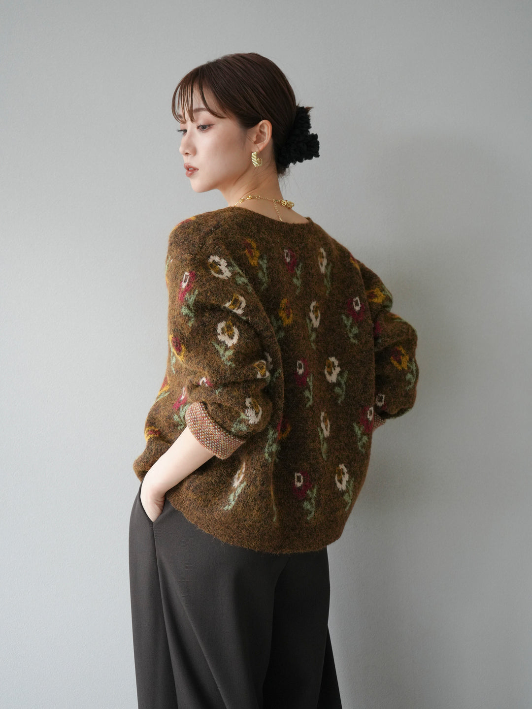 [予約]ウールタッチフラワーニットカーディガン/ブラウン