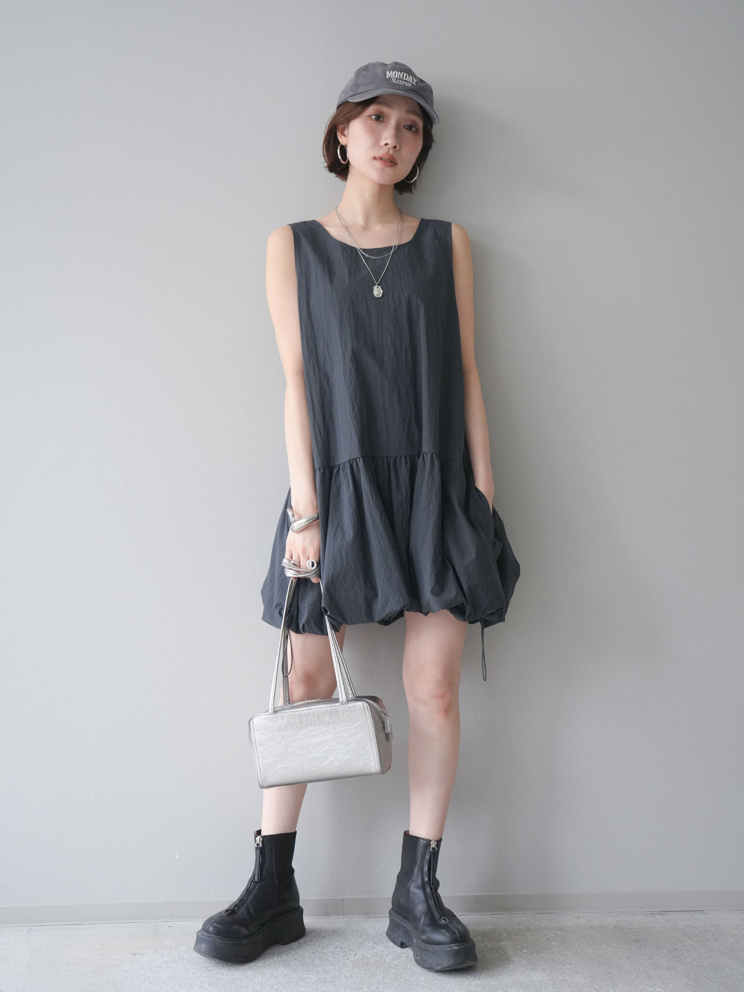 [予約]ドロストバルーンミニワンピース/charcoal