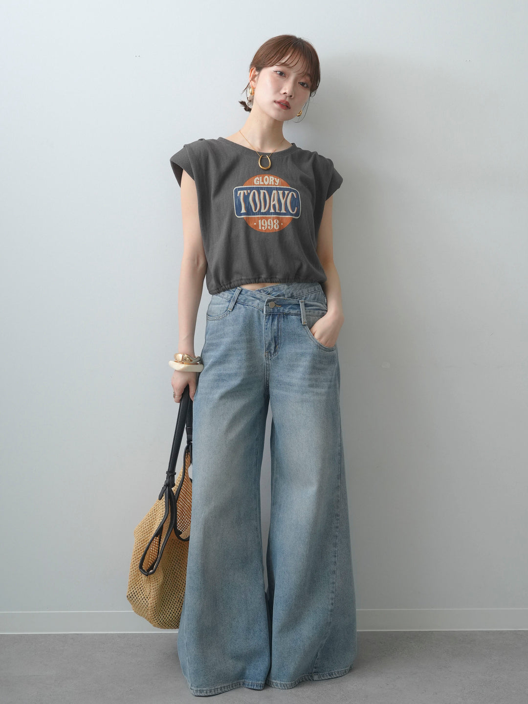 [SET]ヴィンテージロゴドロストTEE+フロントジップフリルカラーデニムトップス(2set)