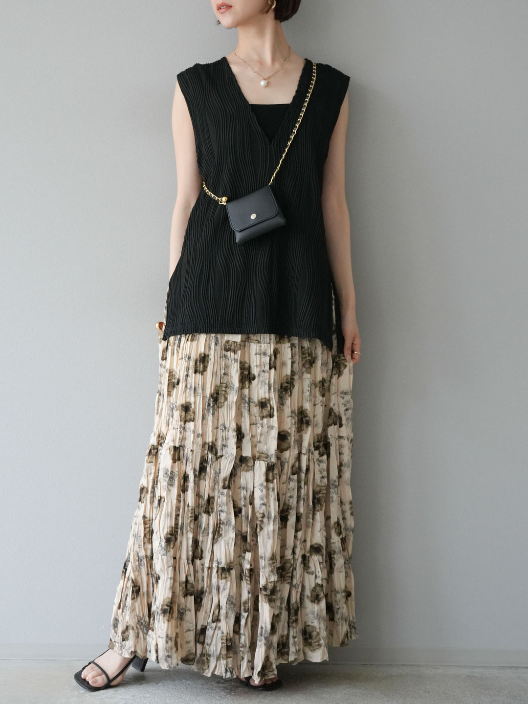 [SET]ウェーブパイピングVネックベスト+フラワーワッシャーロングスカート(2set)