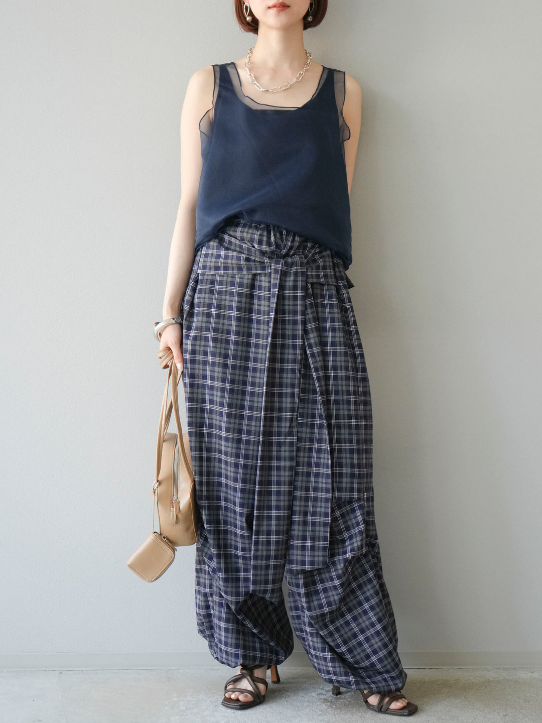 [予約]チェック柄ウエスト巻きドロストパンツ/ネイビー