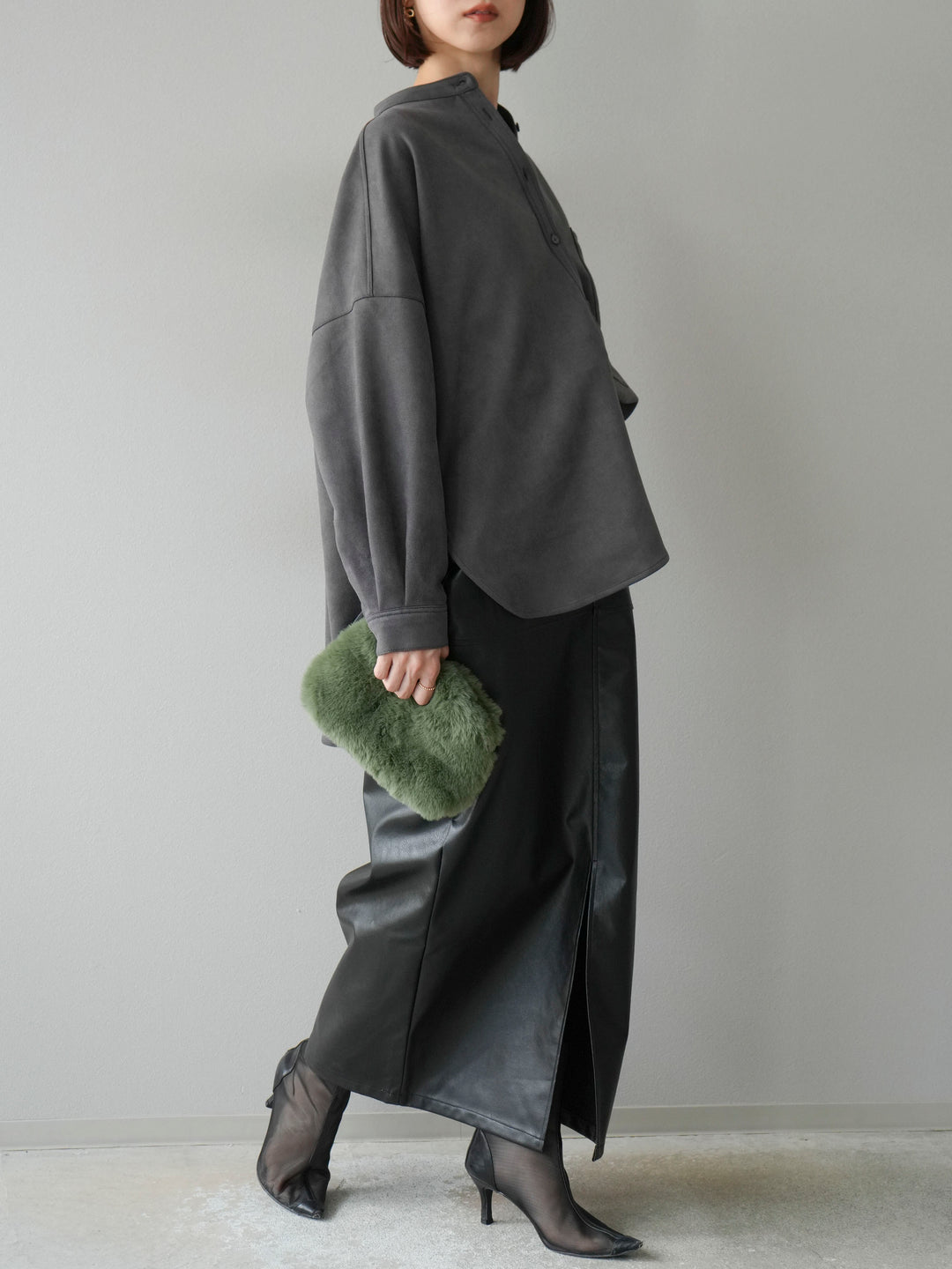 [予約]フェイクレザーフロントスリットスカート/ブラック