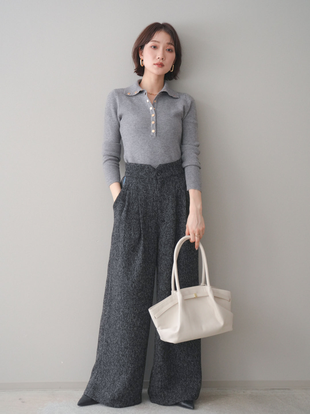 [予約]ゴールドボタンニュアンスタートルリブニットトップス/gray