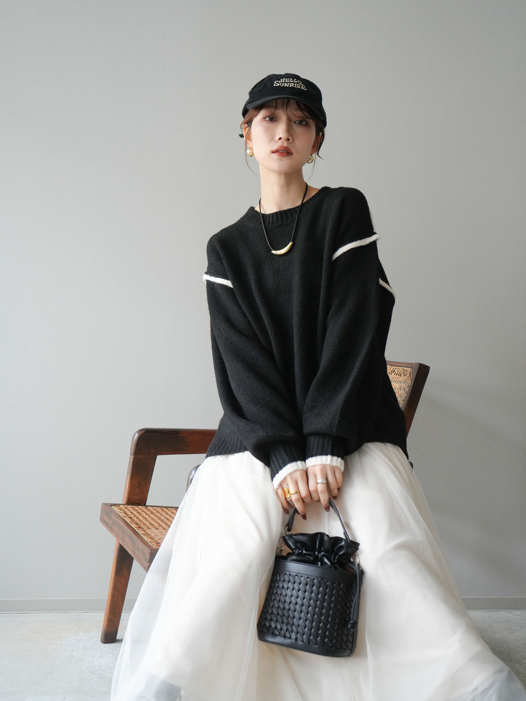 [予約]バイカラーパイピングニットプルオーバー/black