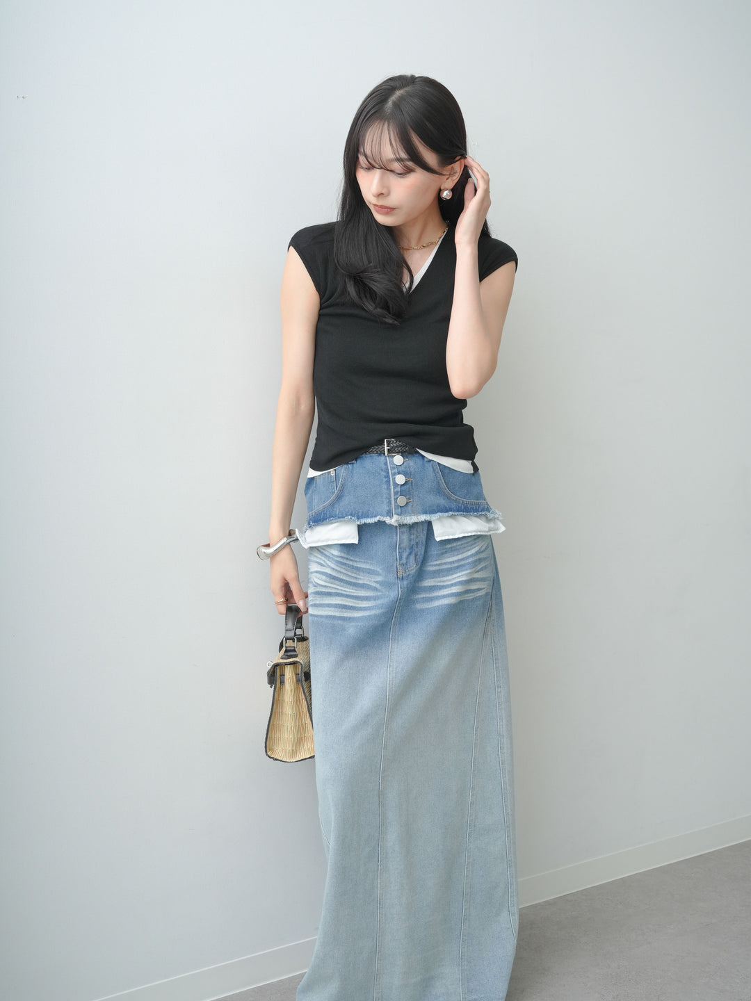 [予約]フロントレイヤードVネックニットトップス/black