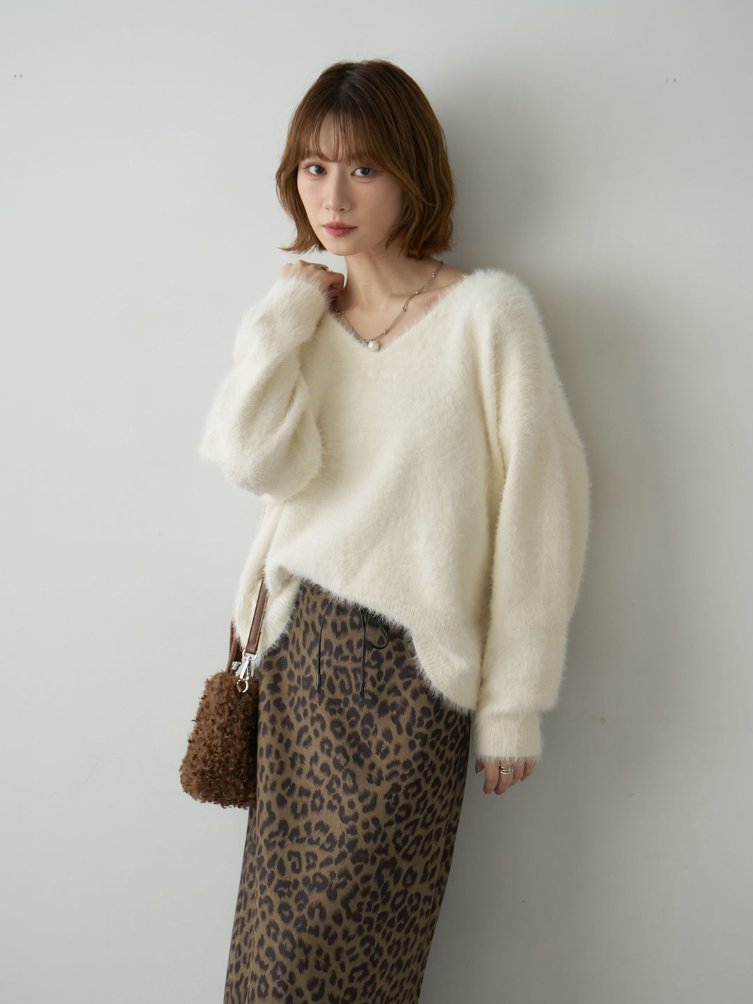 [SET]バックリボンVネックシャギーニットトップス+バックリボンVネックシャギーニットトップス(2set)