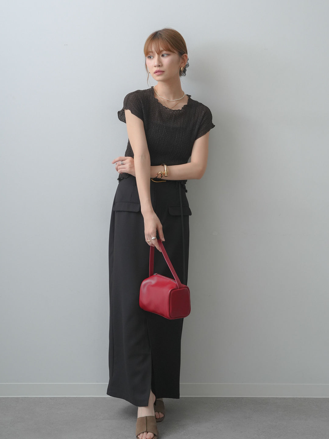 [SET]シャーリングシアーバックオープンフレンチトップス+クレープデシンフラップ付きストレートスカート(2set)