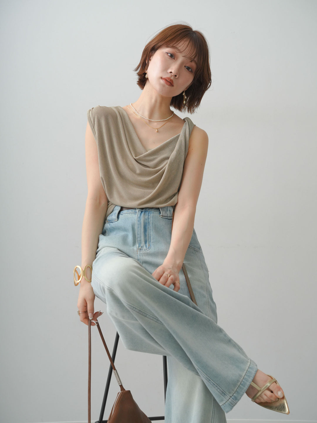 【套裝】扭肩不對稱垂褶上衣 + 扭肩不對稱垂褶上衣（兩件式）
