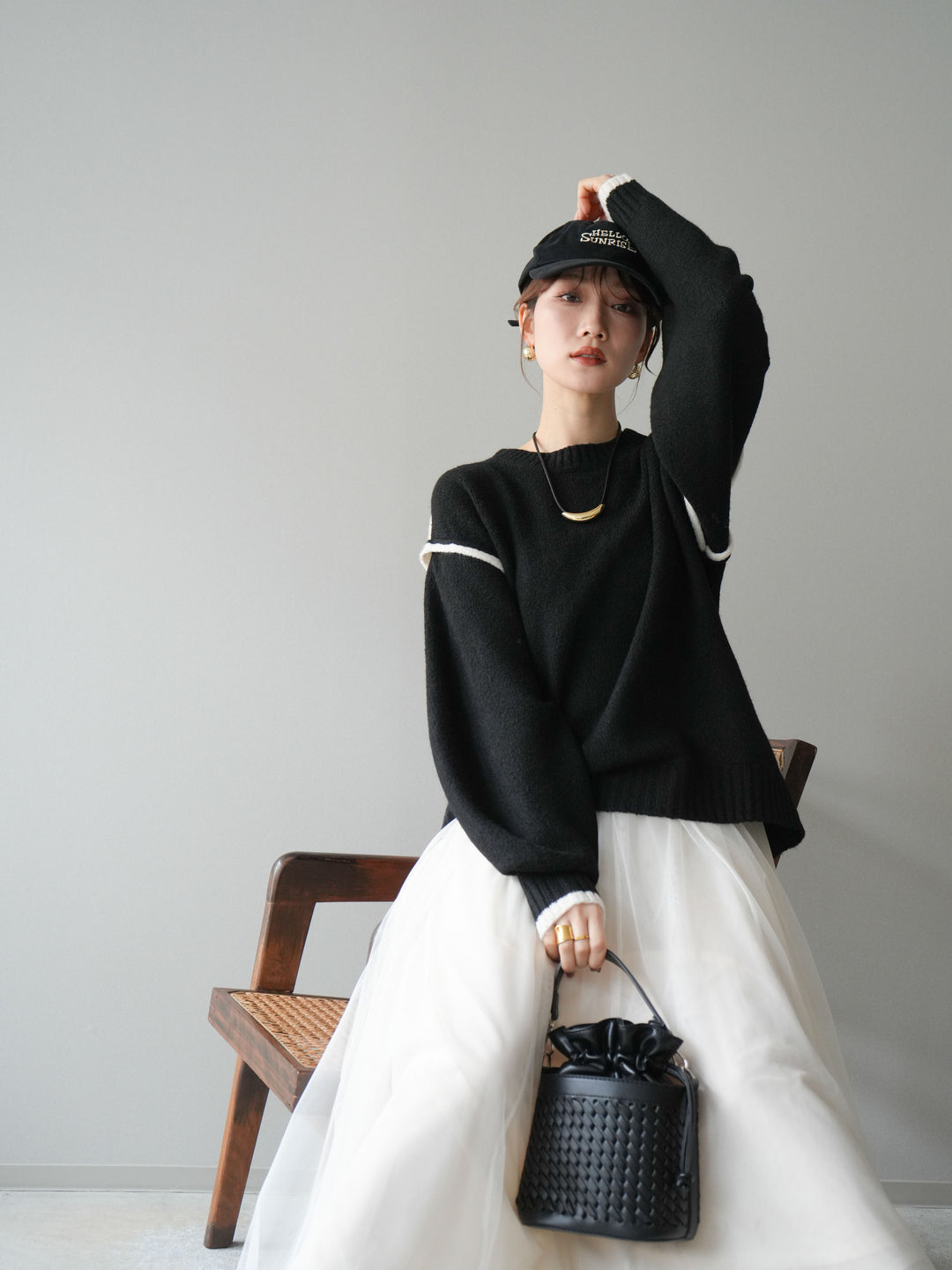 [予約]バイカラーパイピングニットプルオーバー/black