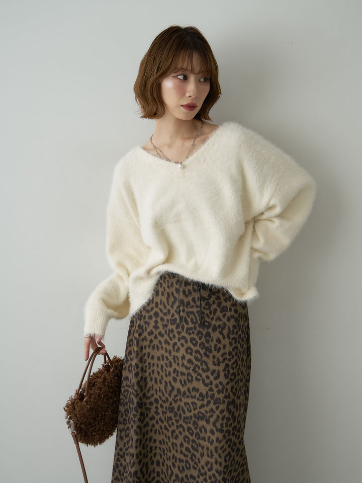 [SET]バックリボンVネックシャギーニットトップス+スウェードタッチレオパードIラインスカート(2set)