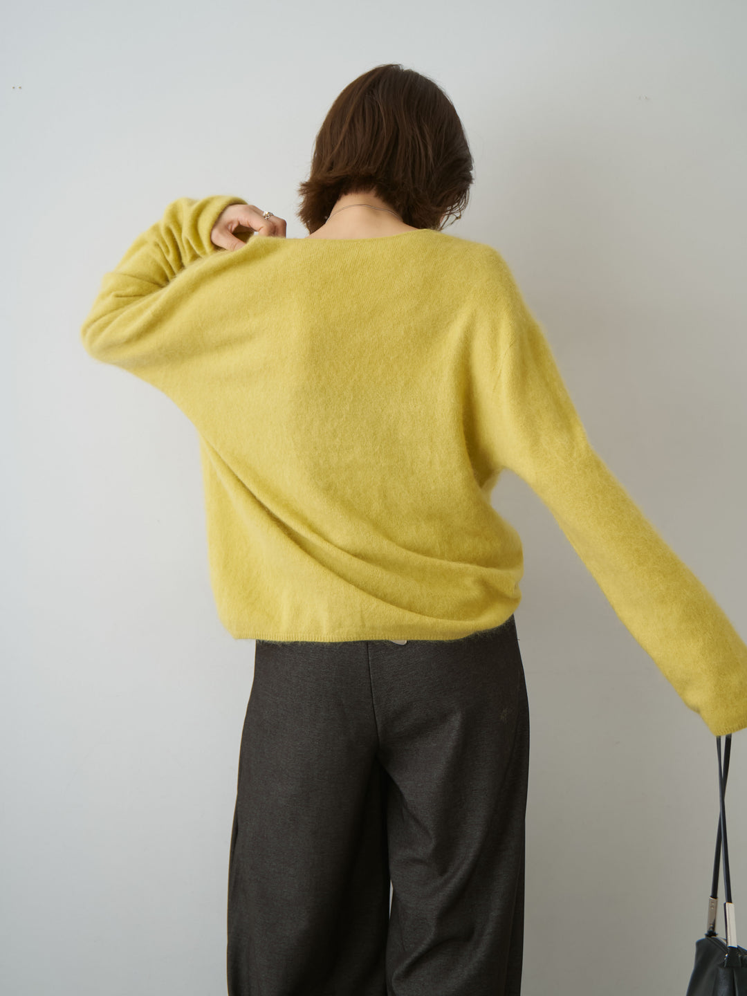 [SET]カシミア混フェザータッチVネックニットトップス+選べるアクセセット(2set)