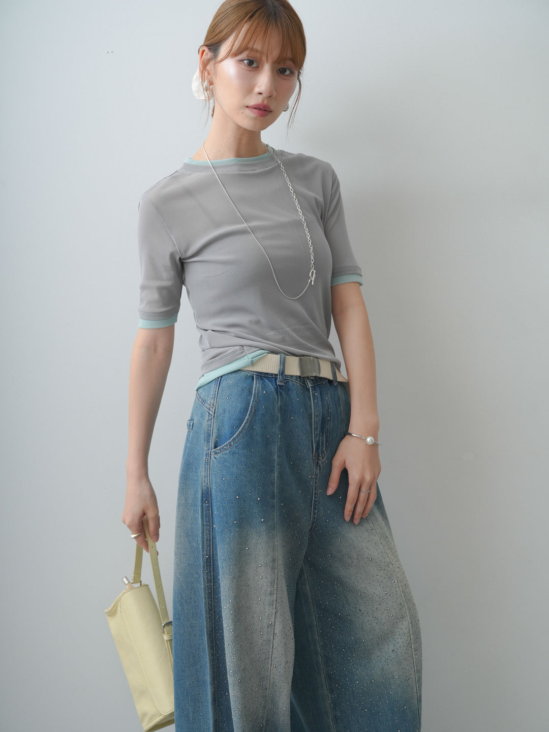 [SET]トリムレイヤードシアー半袖トップス+フロントビジューカーブデニムパンツ(2set)