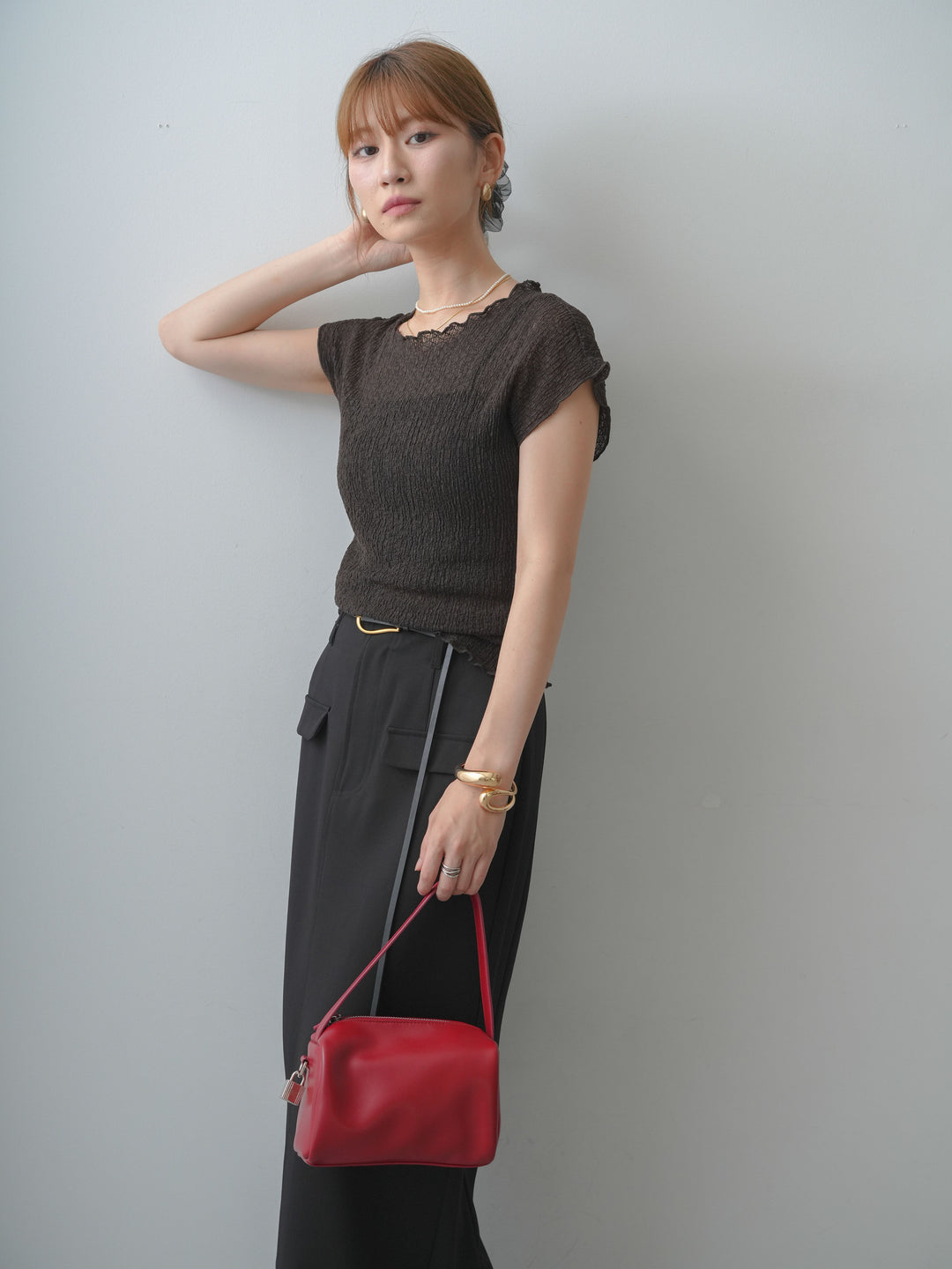 [SET]シャーリングシアーバックオープンフレンチトップス+クレープデシンフラップ付きストレートスカート(2set)