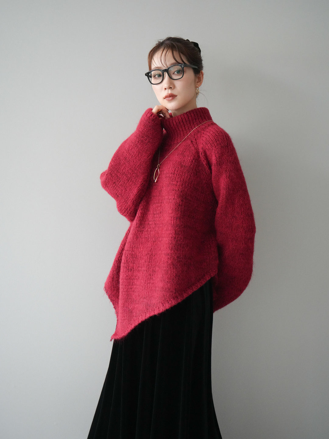 [予約]アシンメトリーハイネックニットプルオーバー/red