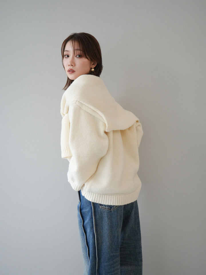 [予約]ストール付きVネックニットプルオーバー/white