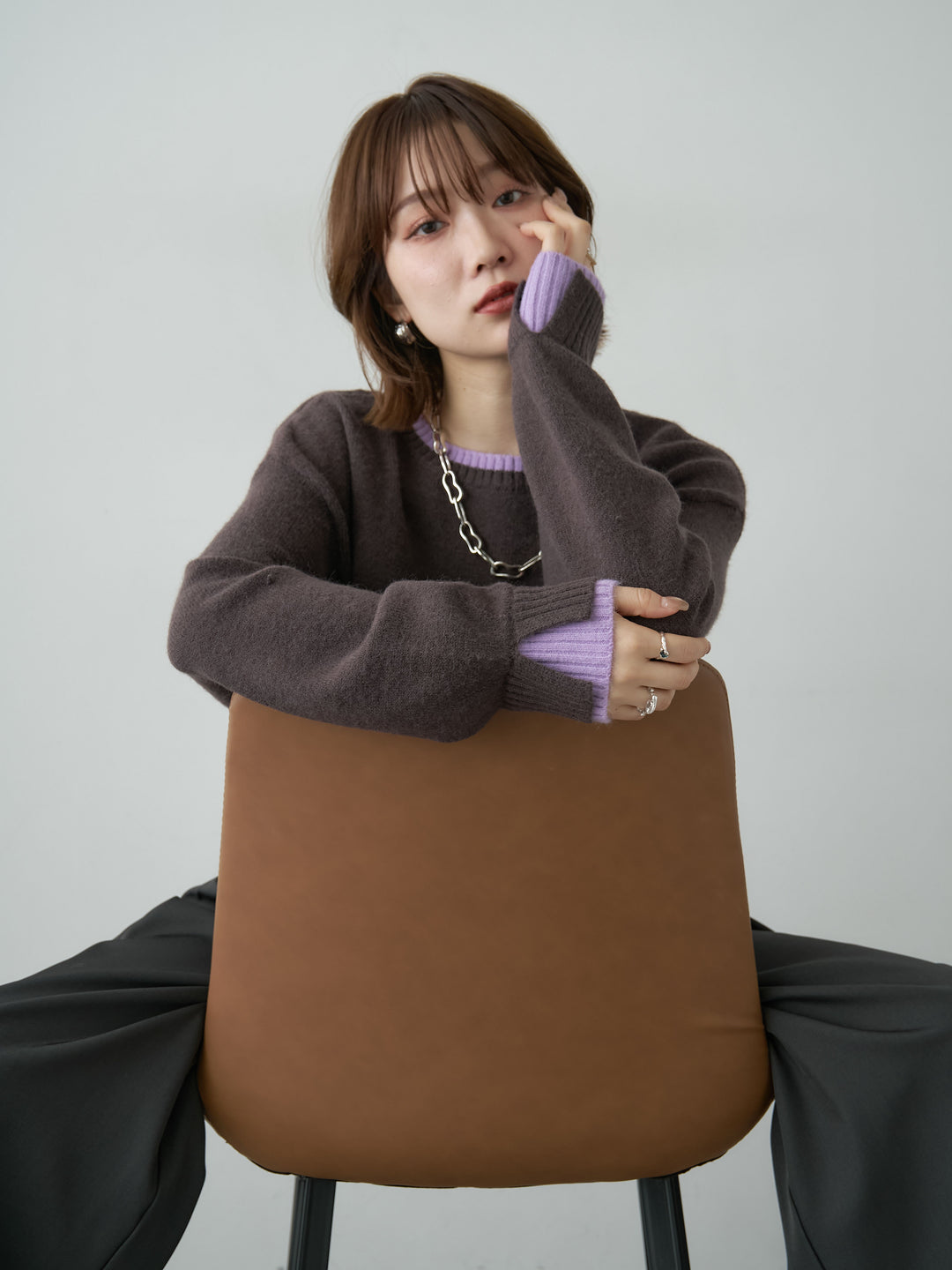 [予約]バイカラーカフスレイヤードニットプルオーバー/brown