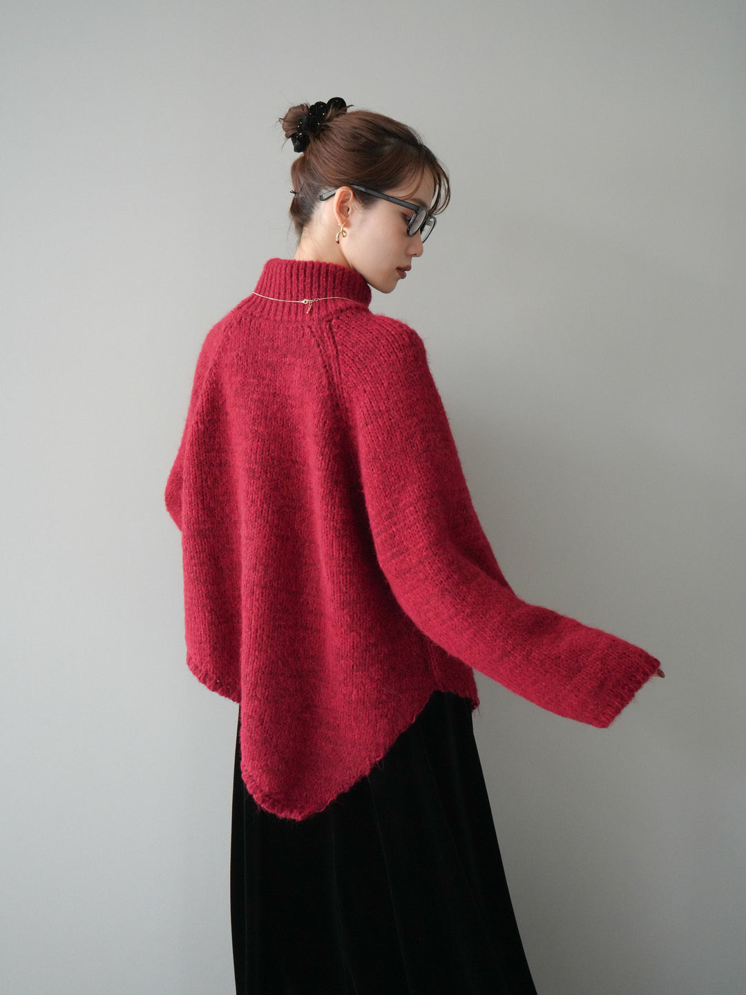[予約]アシンメトリーハイネックニットプルオーバー/red